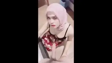Cewek Jilbab Polos Beraksi Di Luar Dugaan